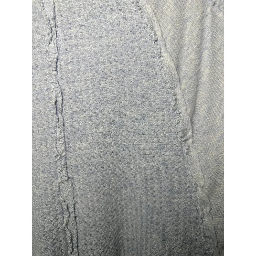 We The Free Free People Light Blue Thermal V-Neck High Low Top‎ Long Sleeve M